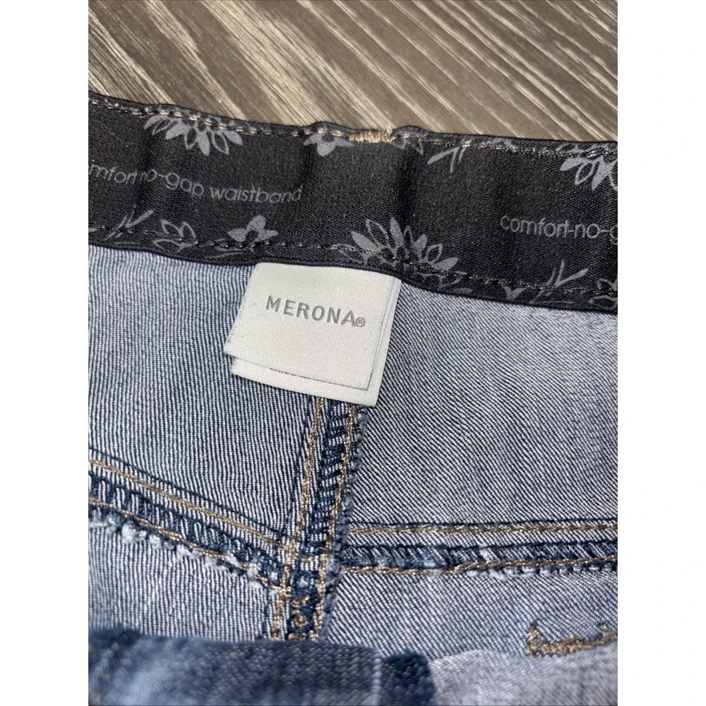 MERONA Woman's Size 16 Jeans  Stretch Mid Rise Casual Blue Denim 5-Pocket Design